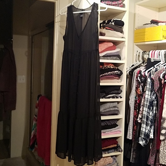 Hot Topic Dresses & Skirts - Long button up dress / cover up